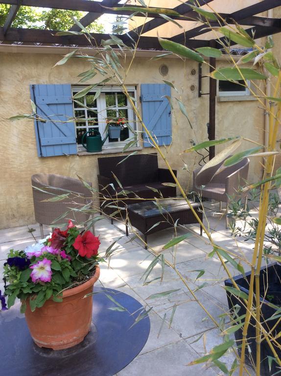 Villa La Petite Seigneurette Villeneuve-lès-Avignon Exterior foto